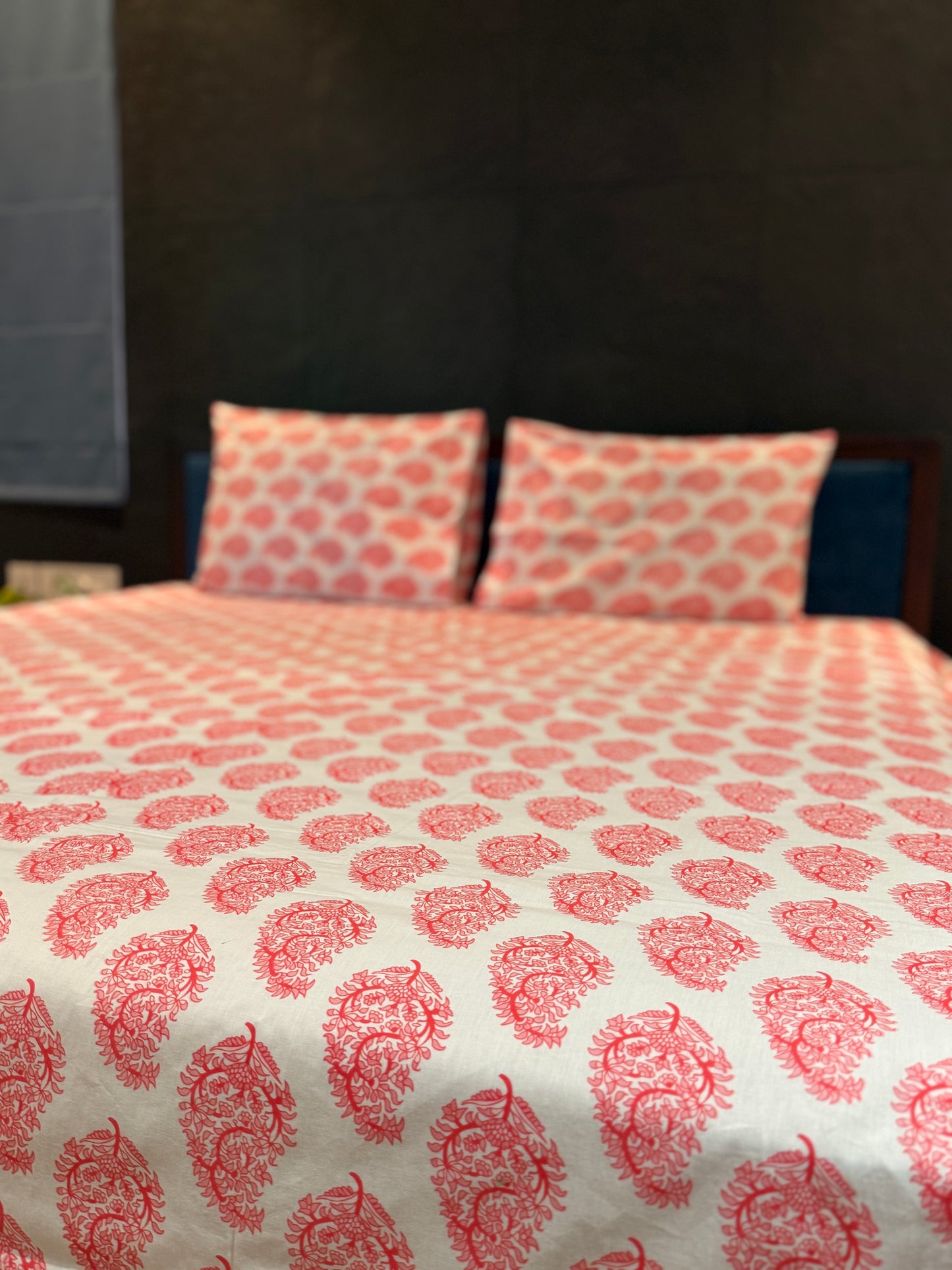 Red Mango Design Printed Bed Sheet