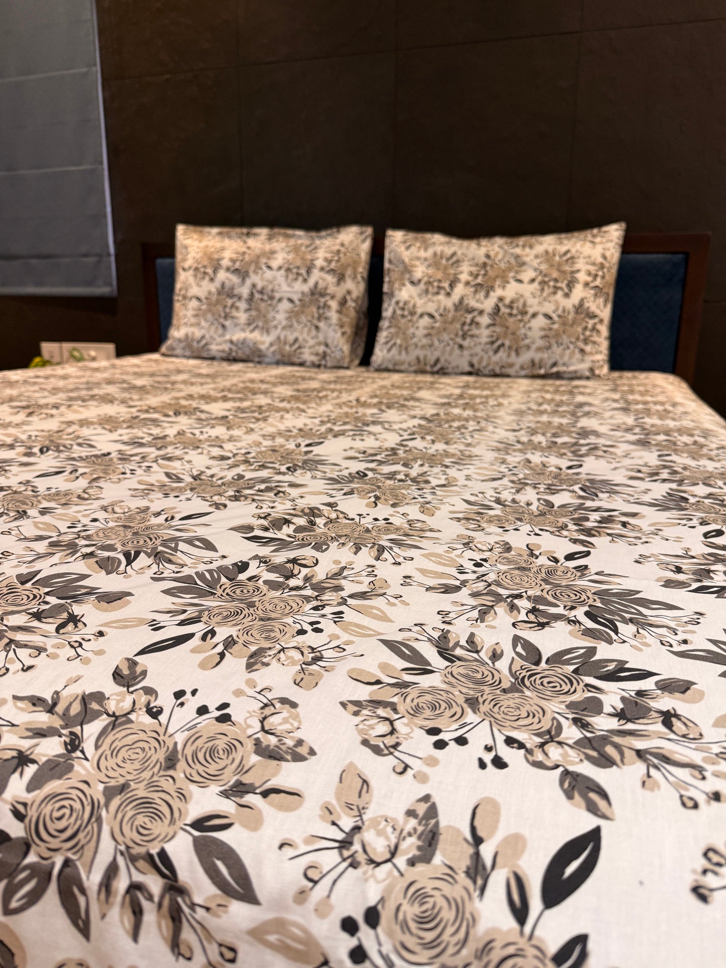 Grey Flower Printed Bed Sheet